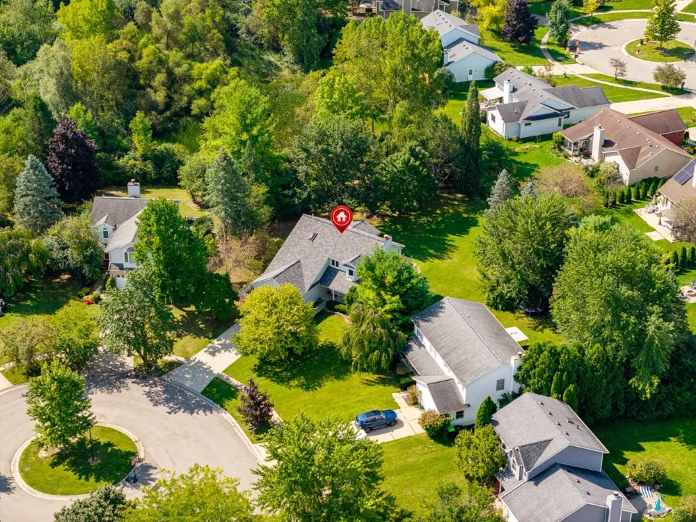 1220 Cody Circle Saline, MI 48176