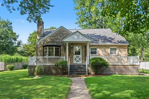 2 S Fairview Avenue
