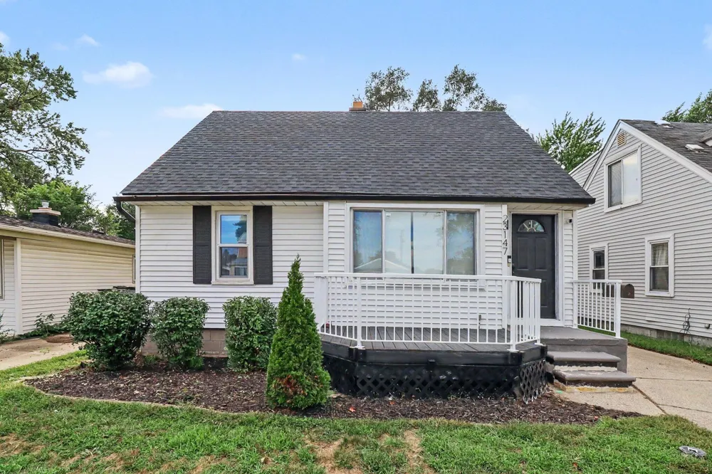 23147 Melville Avenue Hazel Park, MI 48030