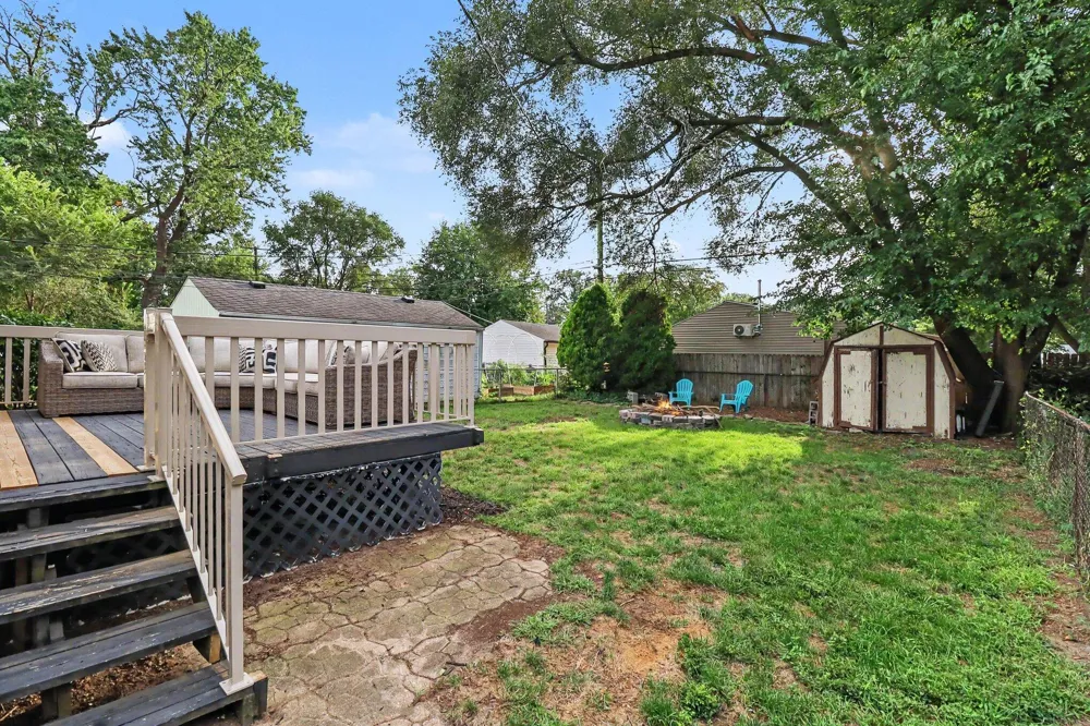 23147 Melville Avenue Hazel Park, MI 48030