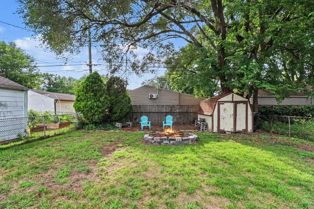 23147 Melville Avenue Hazel Park, MI 48030