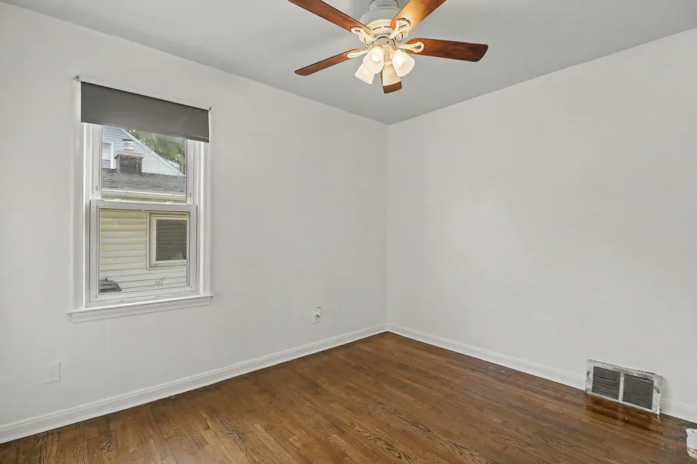 23147 Melville Avenue Hazel Park, MI 48030