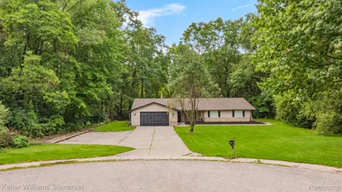 993 Groveland Pines Drive