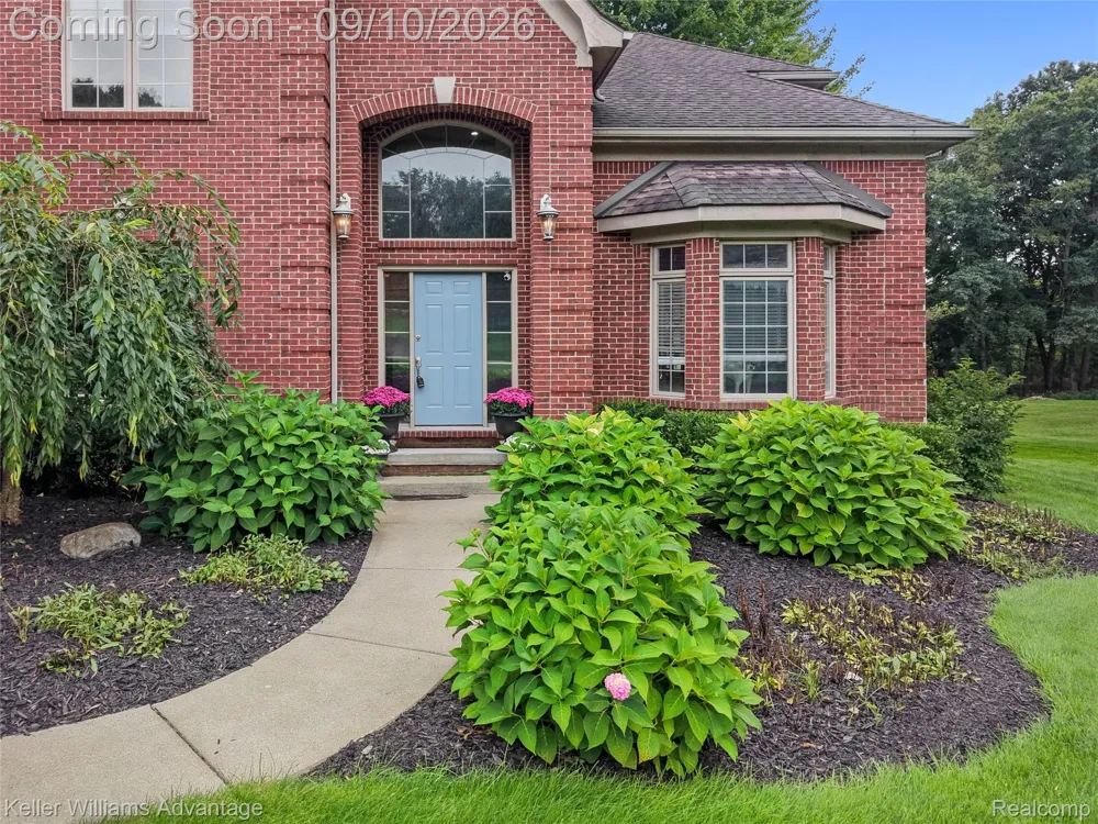 2459 Overbrook Highland Charter Township, MI 48357