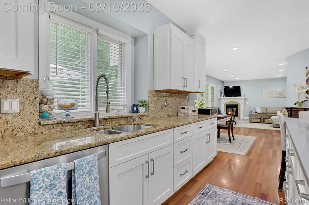 2459 Overbrook Highland Charter Township, MI 48357