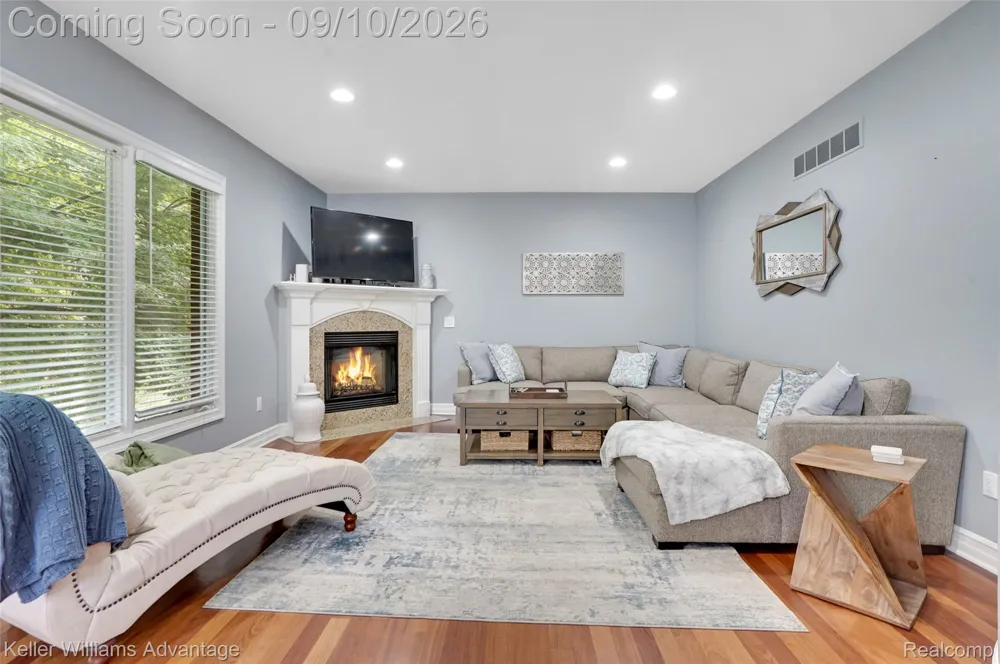 2459 Overbrook Highland Charter Township, MI 48357