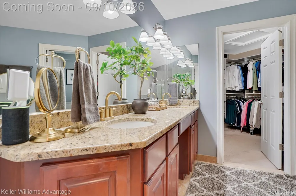 2459 Overbrook Highland Charter Township, MI 48357