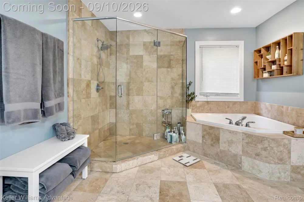 2459 Overbrook Highland Charter Township, MI 48357