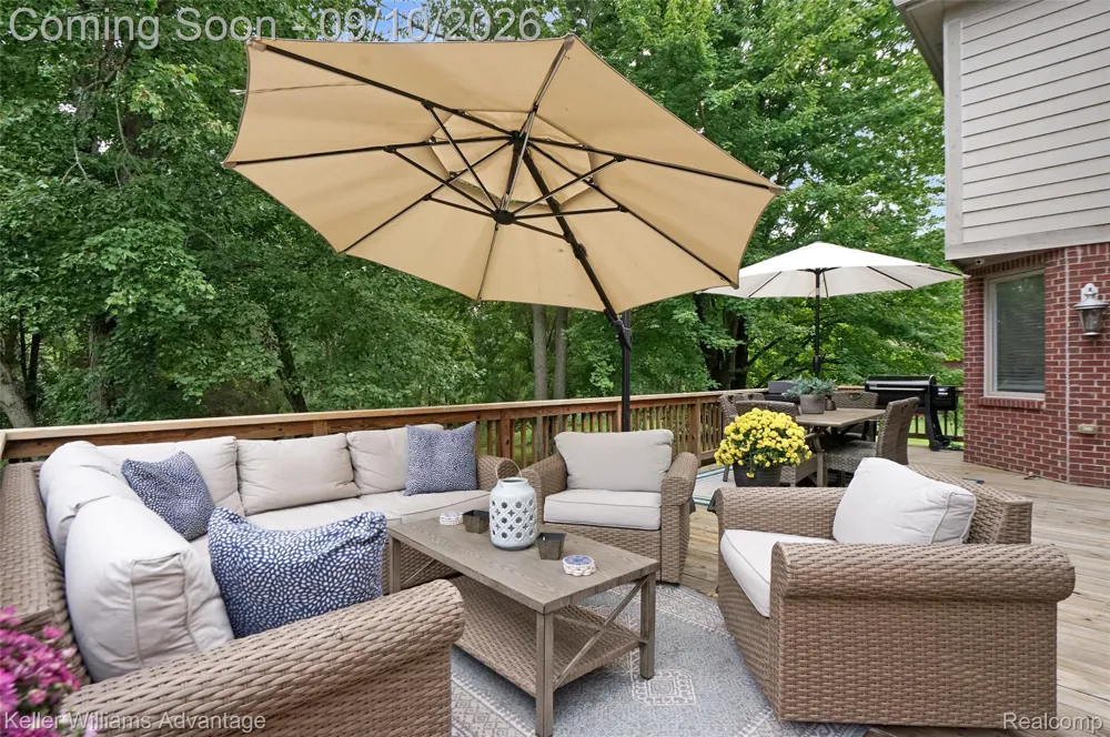 2459 Overbrook Highland Charter Township, MI 48357