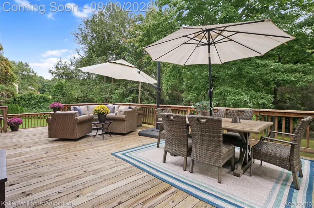 2459 Overbrook Highland Charter Township, MI 48357
