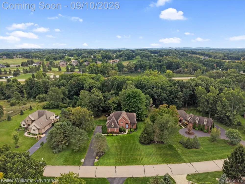 2459 Overbrook Highland Charter Township, MI 48357