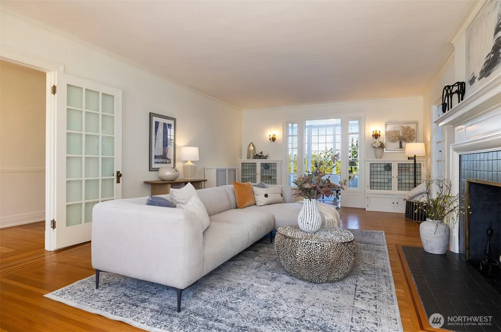2822 10th Avenue E Seattle, WA 98102