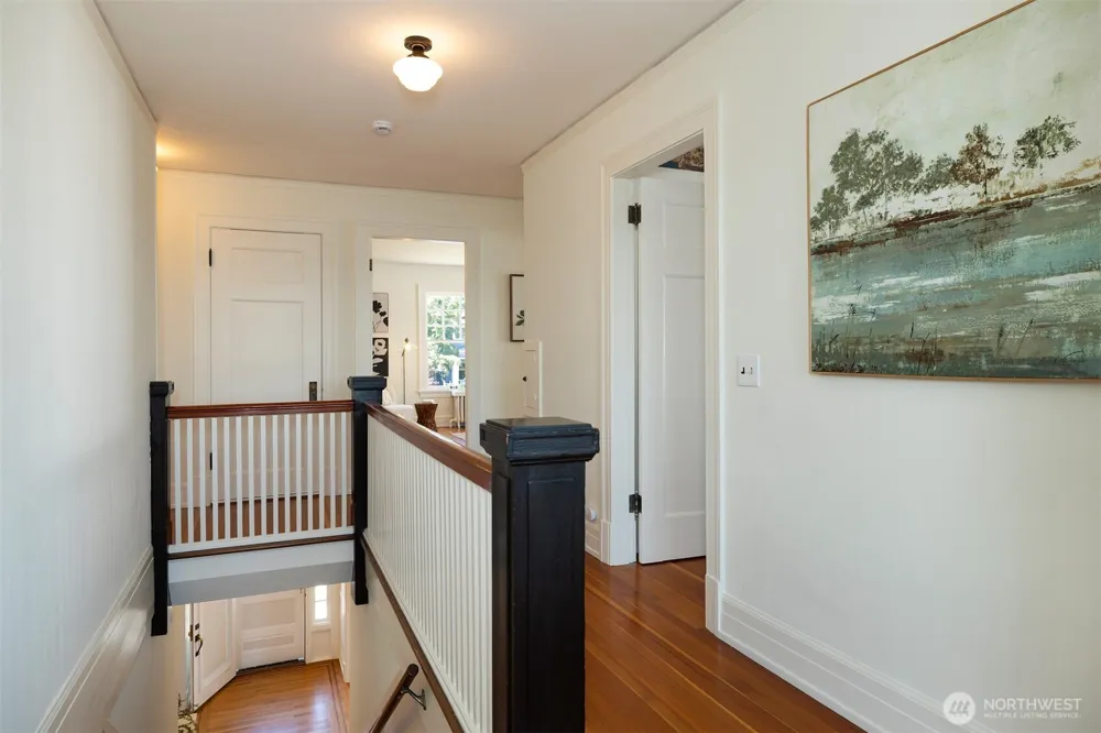 2822 10th Avenue E Seattle, WA 98102