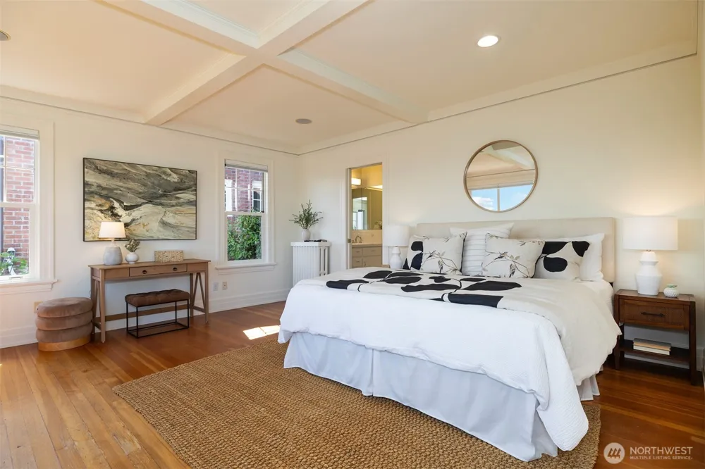 2822 10th Avenue E Seattle, WA 98102