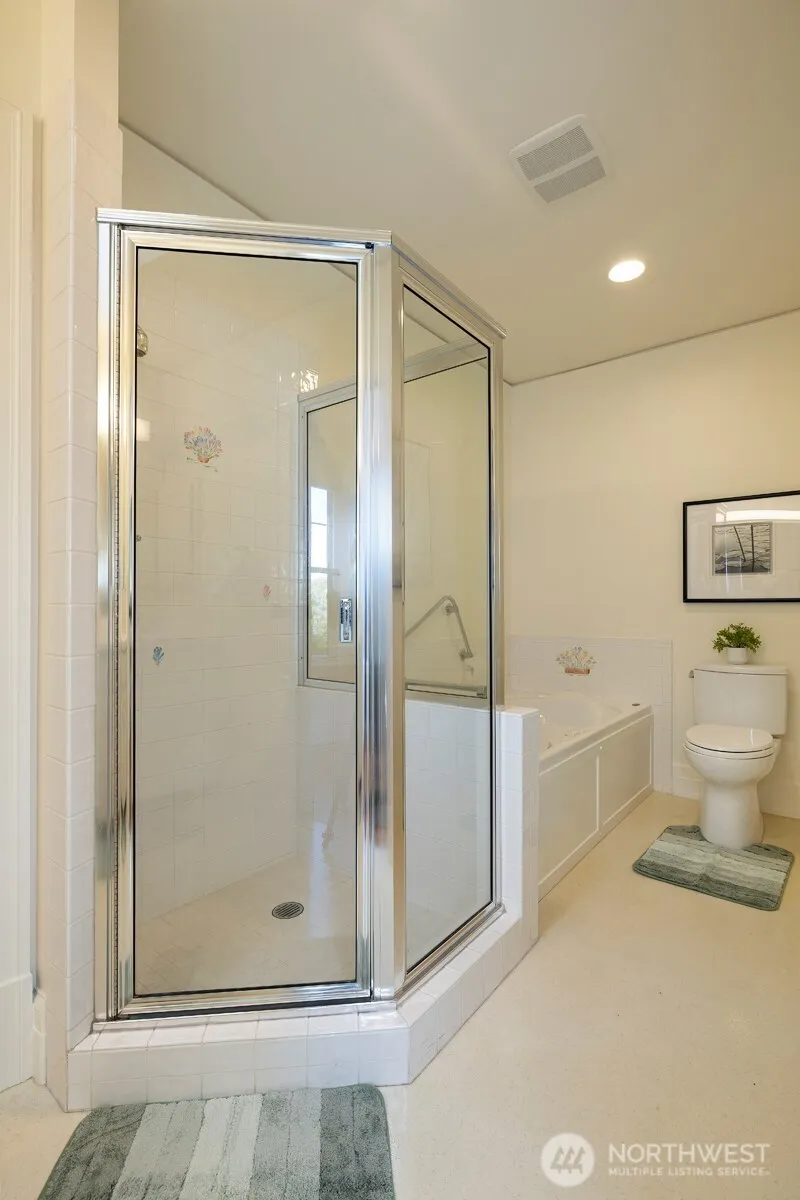2822 10th Avenue E Seattle, WA 98102