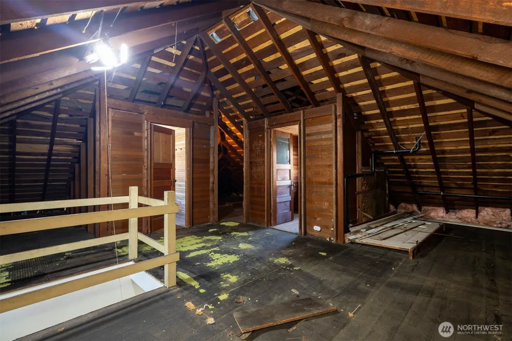 2822 10th Avenue E Seattle, WA 98102