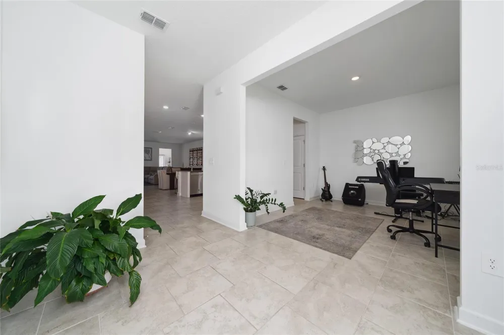 11328 LISTENING DRIVE Orlando, FL 32832