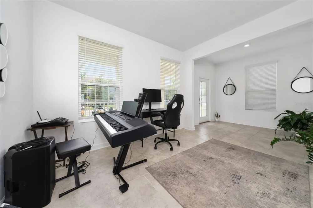 11328 LISTENING DRIVE Orlando, FL 32832