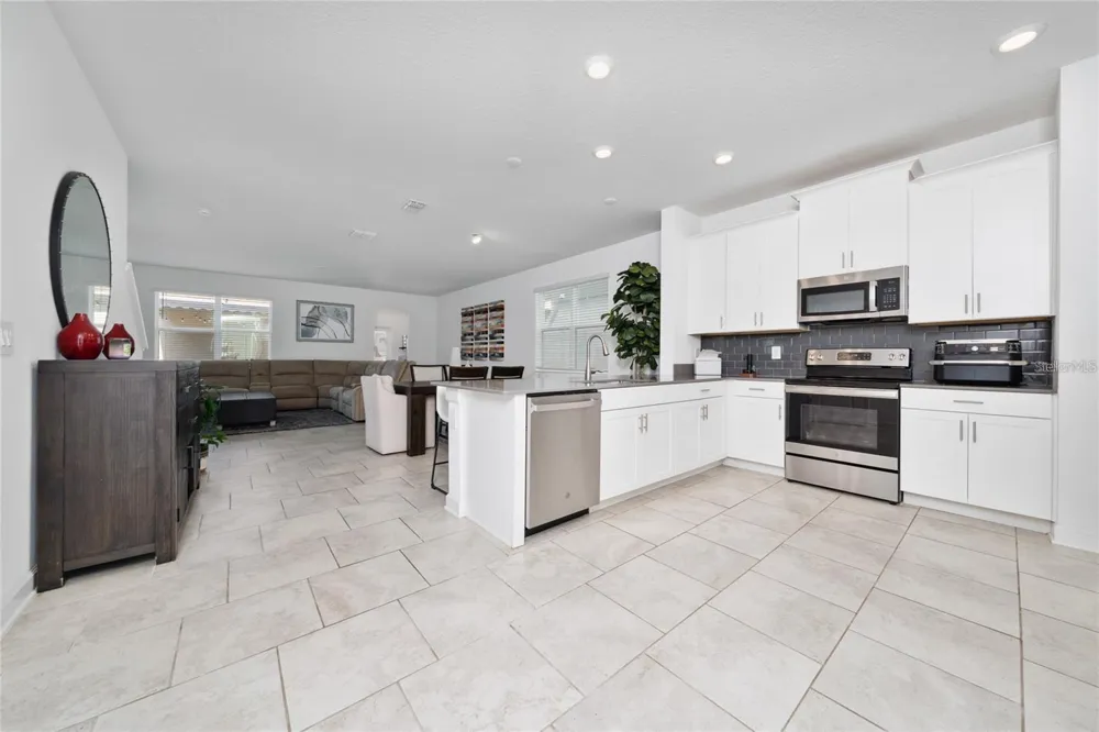 11328 LISTENING DRIVE Orlando, FL 32832