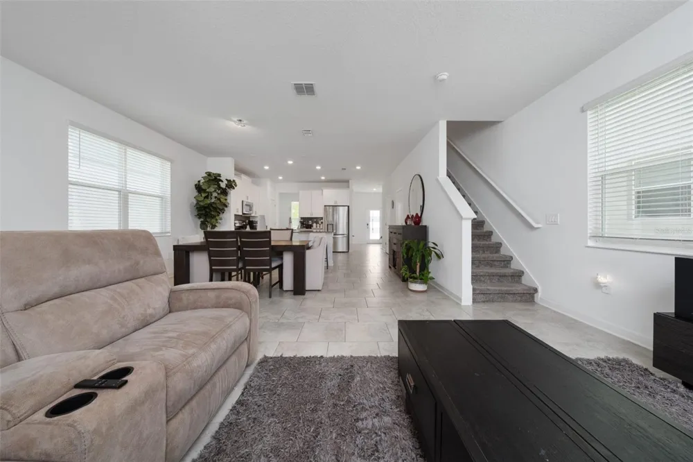 11328 LISTENING DRIVE Orlando, FL 32832
