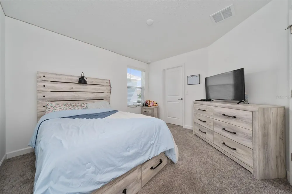 11328 LISTENING DRIVE Orlando, FL 32832
