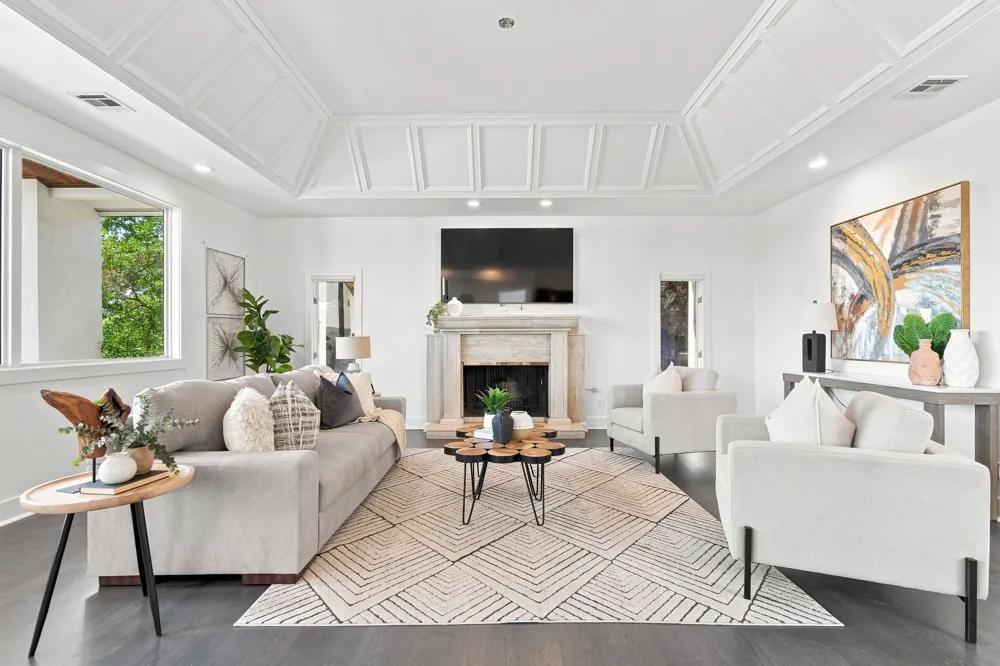 2100 Headwater Lane Austin, TX 78746