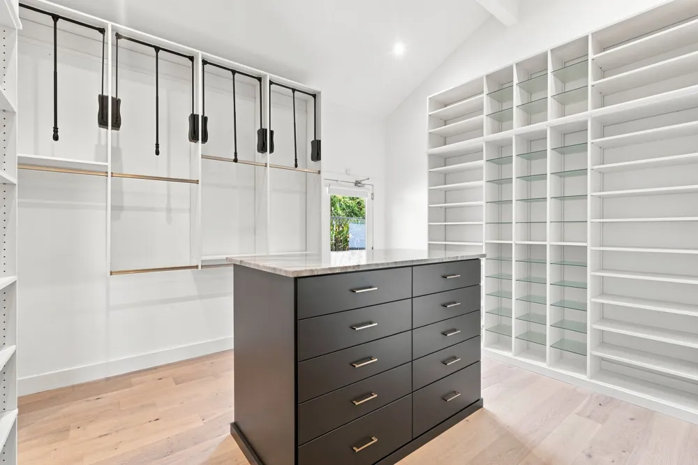 2100 Headwater Lane Austin, TX 78746