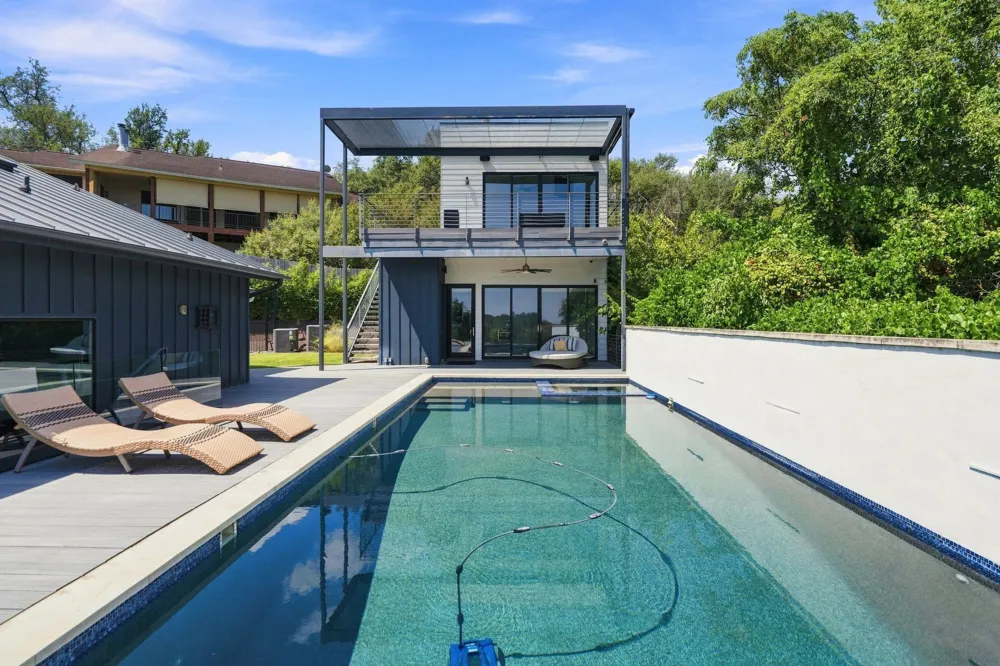 2100 Headwater Lane Austin, TX 78746