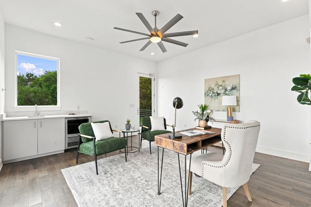 2100 Headwater Lane Austin, TX 78746