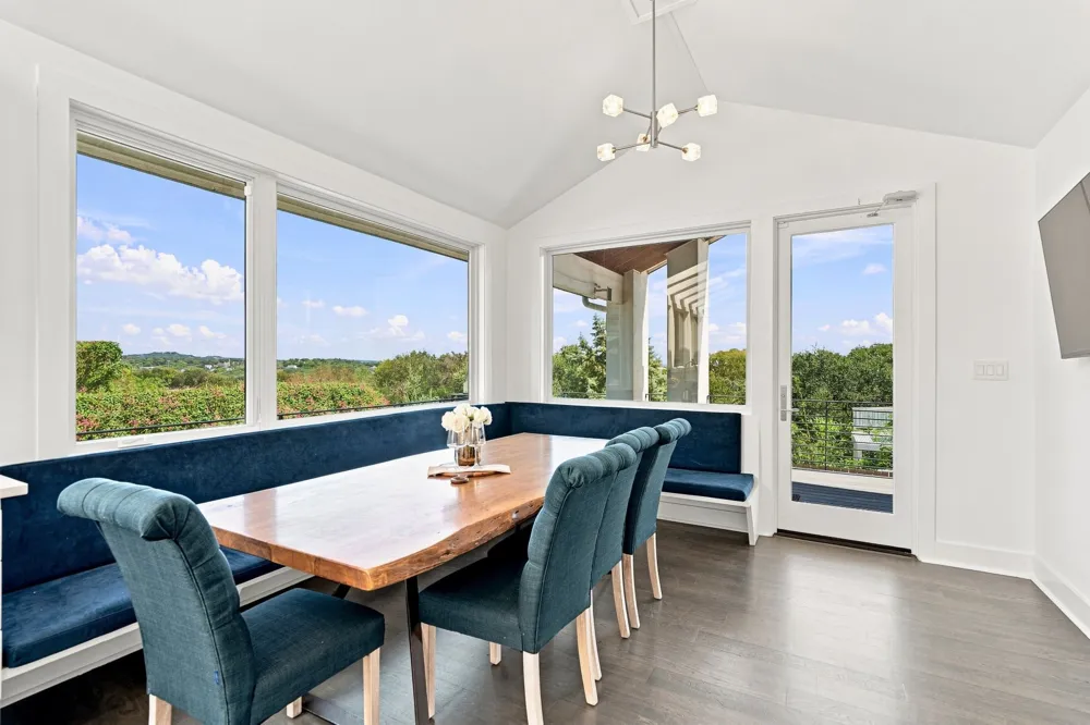 2100 Headwater Lane Austin, TX 78746