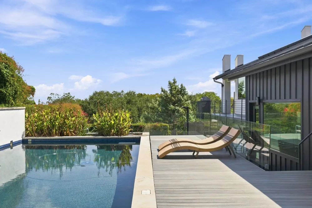 2100 Headwater Lane Austin, TX 78746