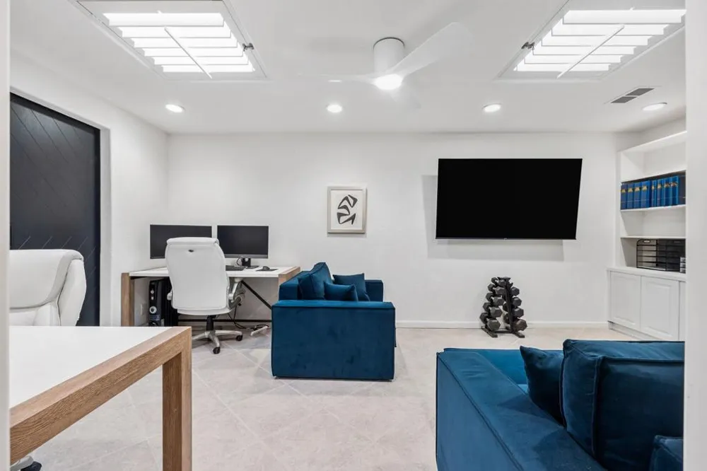 305 San Remo Street Palm Desert, CA 92260