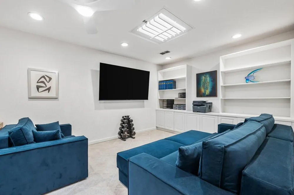 305 San Remo Street Palm Desert, CA 92260