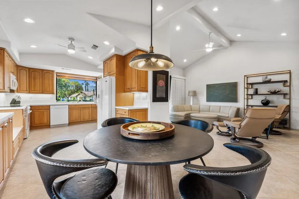 305 San Remo Street Palm Desert, CA 92260