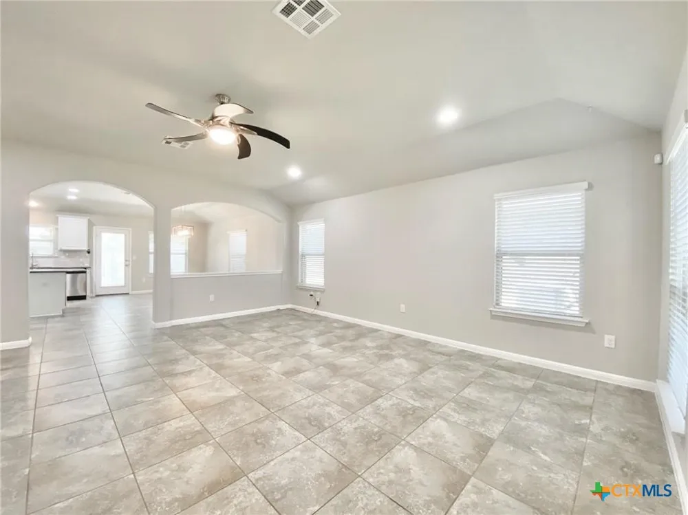 308 Chalk Knob Manor Leander, TX 78641