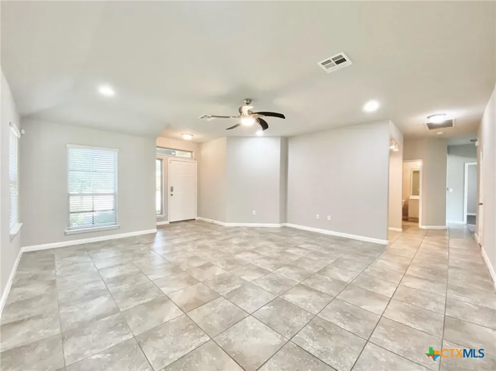 308 Chalk Knob Manor Leander, TX 78641