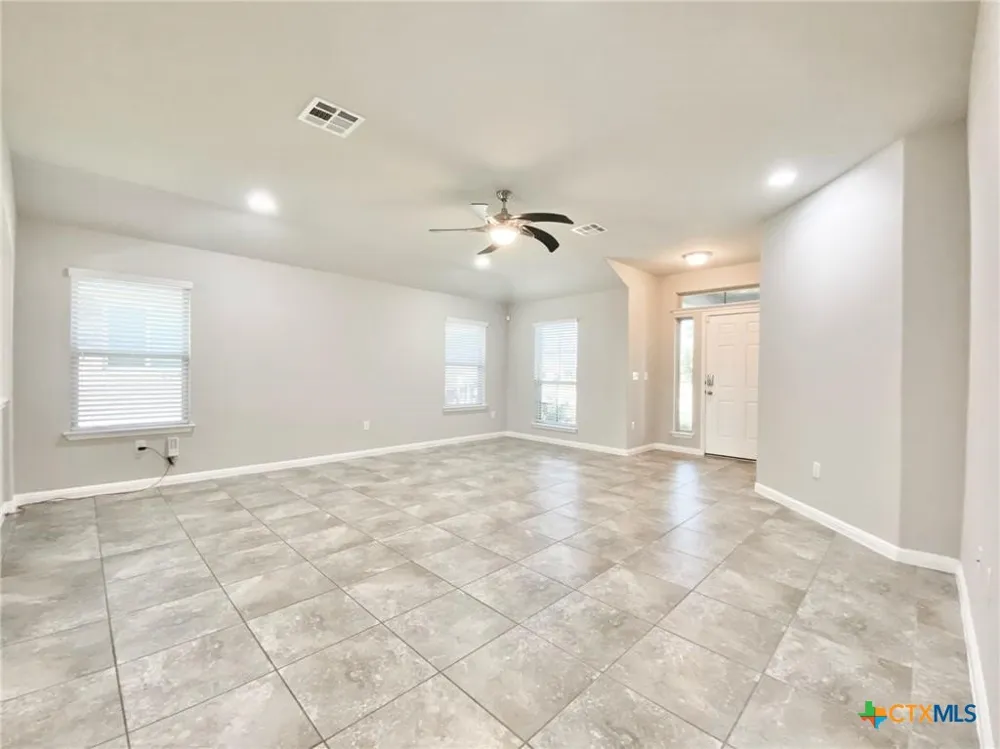 308 Chalk Knob Manor Leander, TX 78641