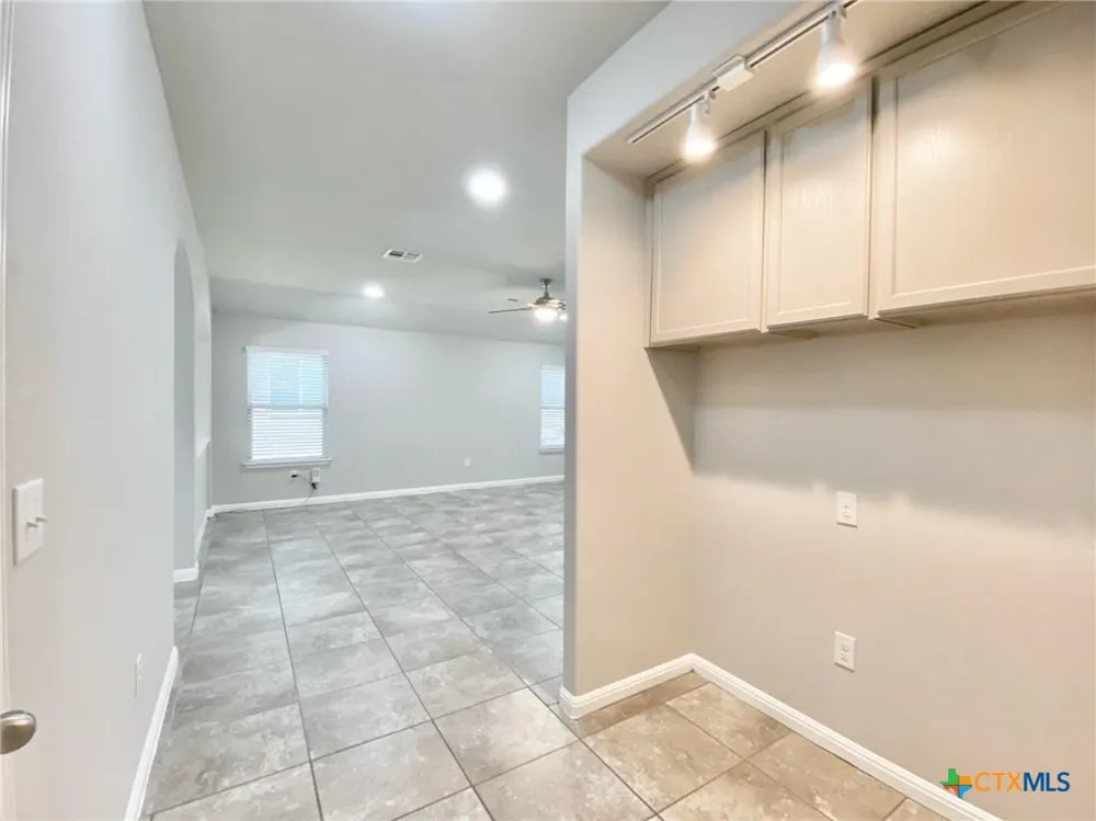 308 Chalk Knob Manor Leander, TX 78641