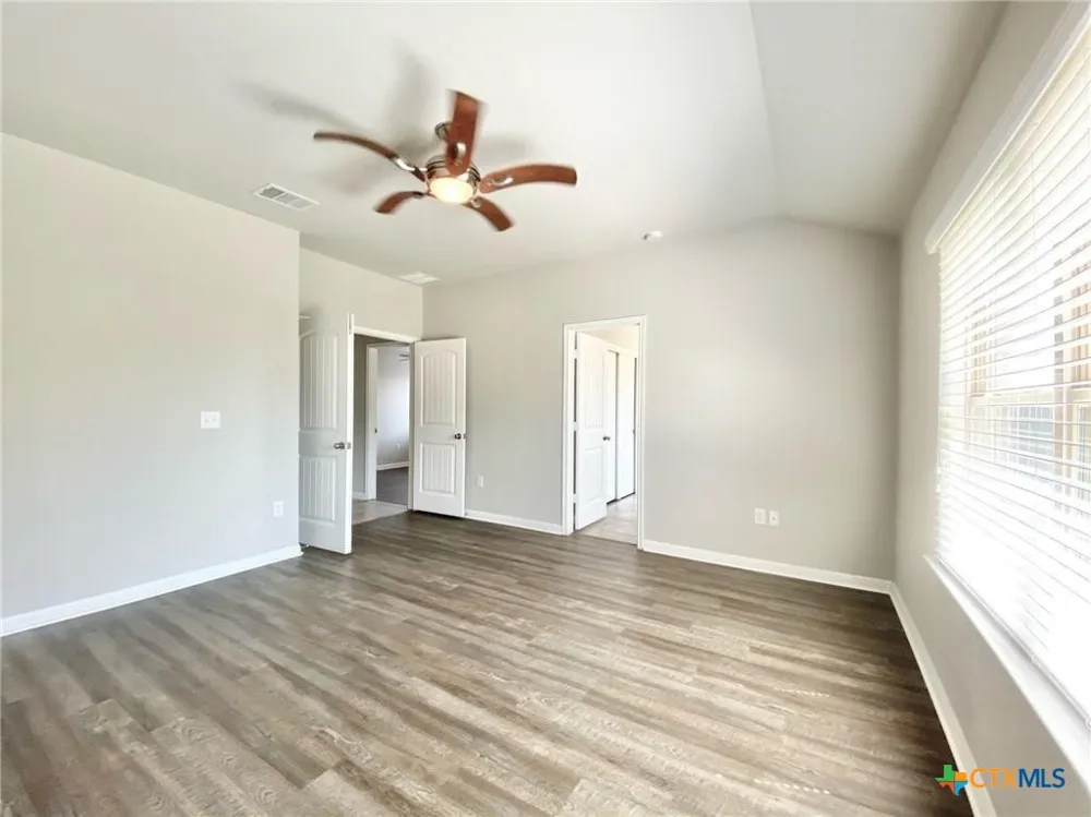 308 Chalk Knob Manor Leander, TX 78641