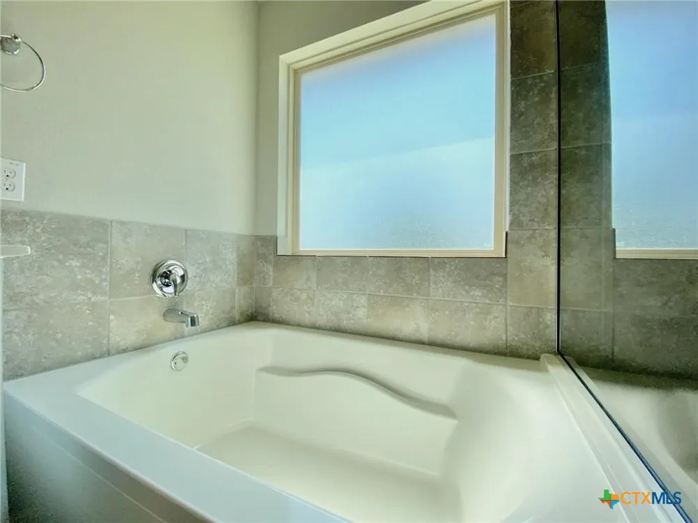 308 Chalk Knob Manor Leander, TX 78641
