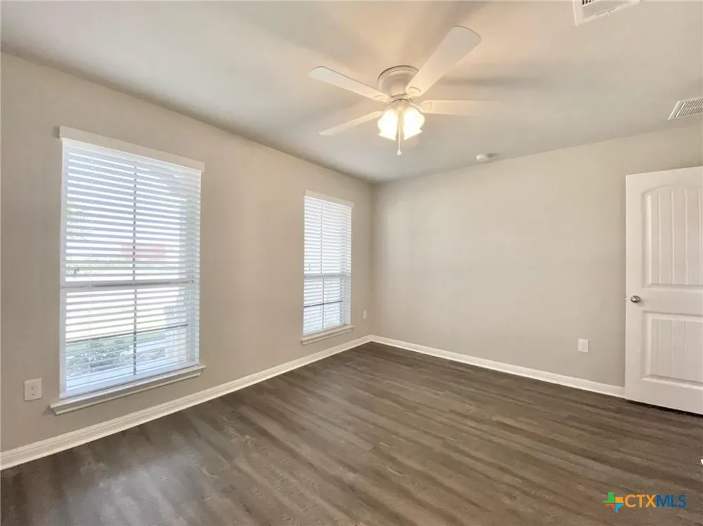 308 Chalk Knob Manor Leander, TX 78641