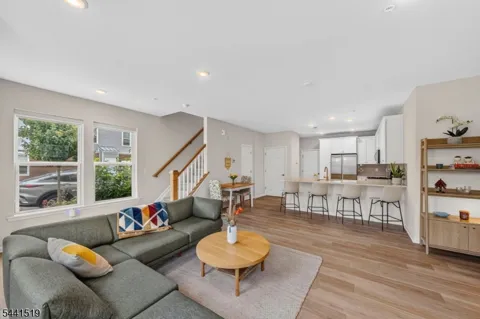 3 Sadie Cir #3101 Unit 3101