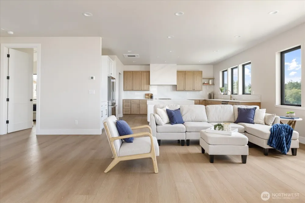 664 Hacienda Drive Coupeville, WA 98239