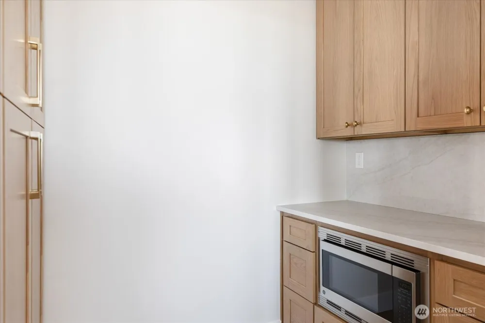 664 Hacienda Drive Coupeville, WA 98239