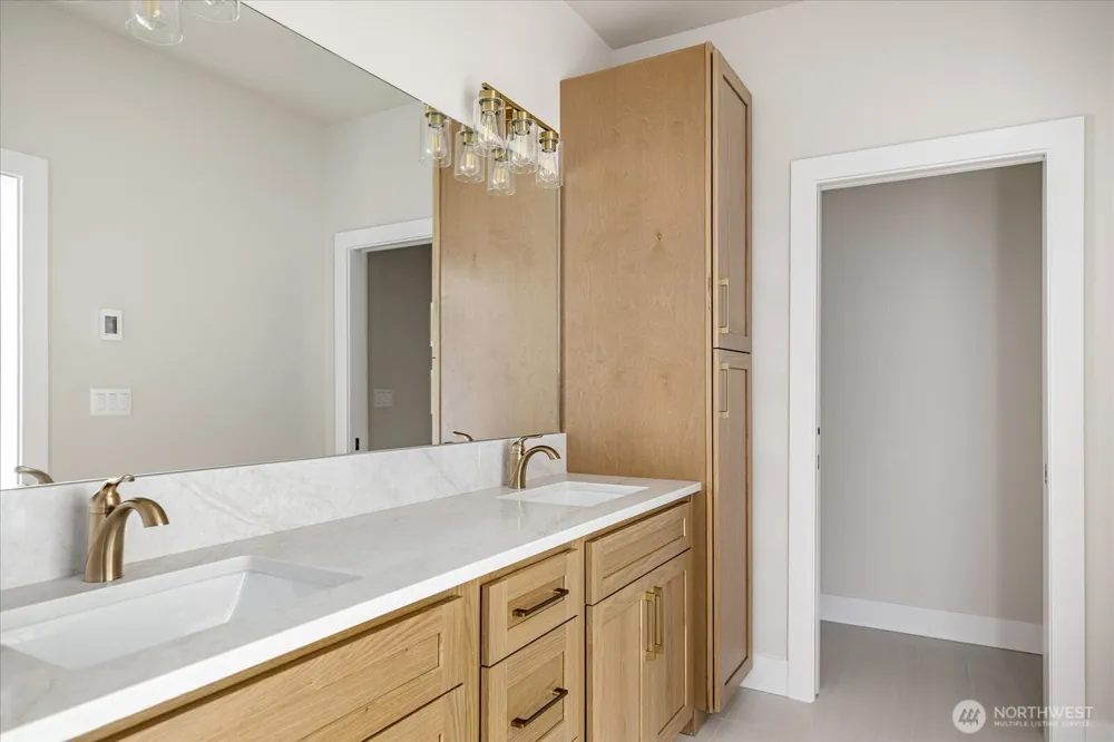 664 Hacienda Drive Coupeville, WA 98239