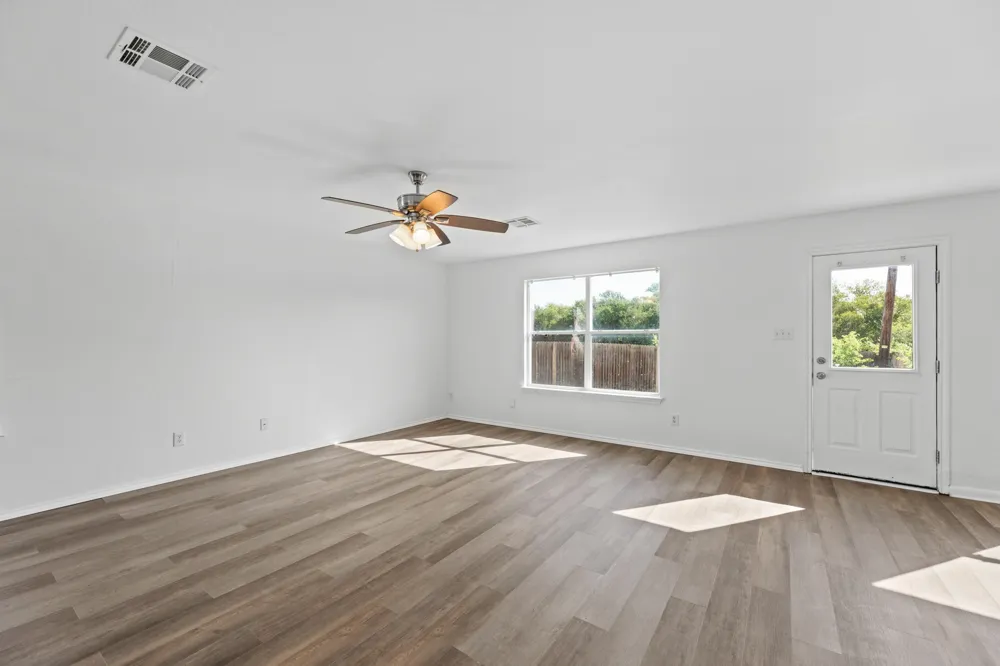722 Lavaca Loop Elgin, TX 78621