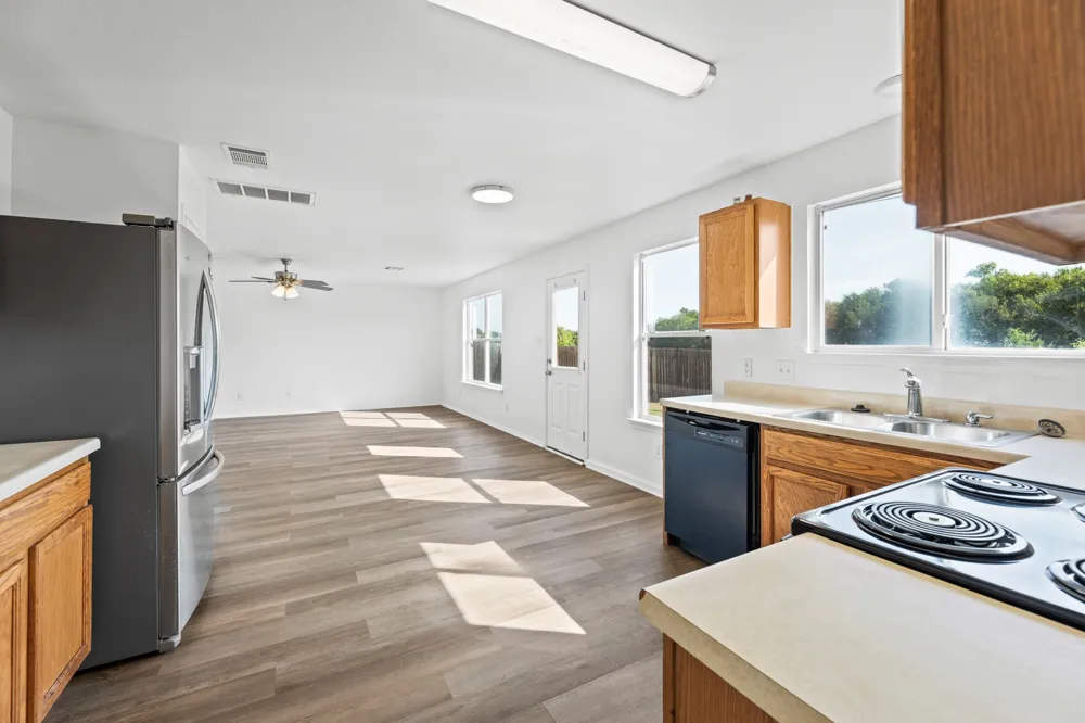 722 Lavaca Loop Elgin, TX 78621