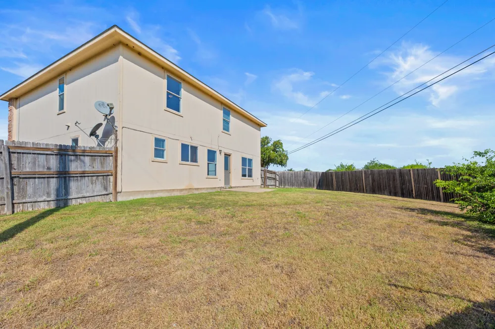 722 Lavaca Loop Elgin, TX 78621
