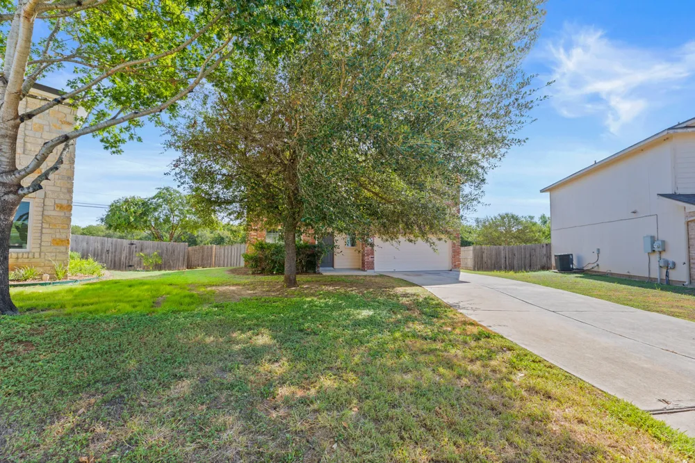 722 Lavaca Loop Elgin, TX 78621