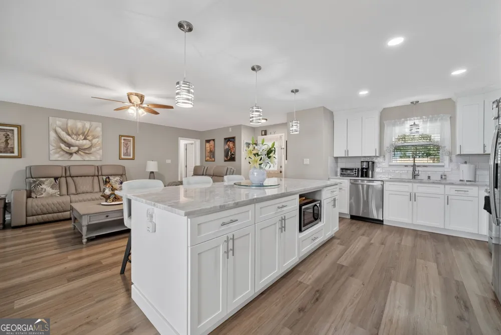 3520 Camelot CT Loganville, GA 30052